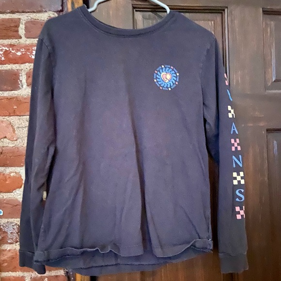 Van’s long sleeve tee with intricate designs. Long sleeve skater t faded black - Picture 1 of 4